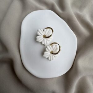 Boucles d’oreilles en fleur détaillée ❀