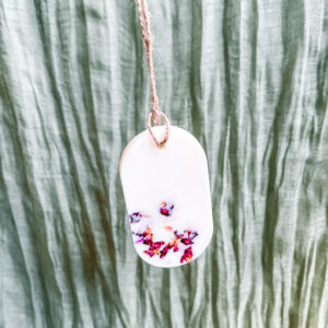 Suspension parfumée à la rose