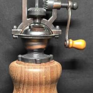 Moulin rustique à poivre, en orme massif